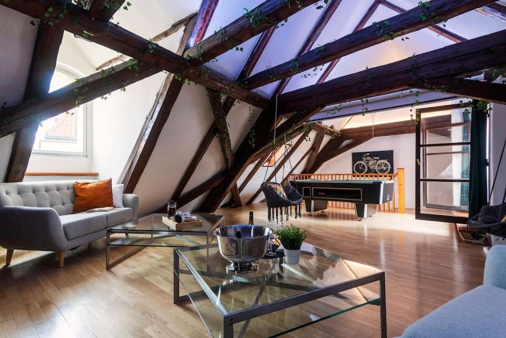 Fairytale Duplex - Billiard - Whirlpool - Cinema - Old Town Lägenhet *