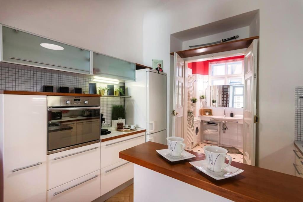 Fairytale Duplex - Billiard - Whirlpool - Cinema - Old Town Apartment Prag
